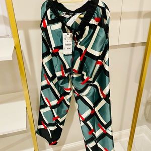 NWT Zara Green Geometric Print Pants
